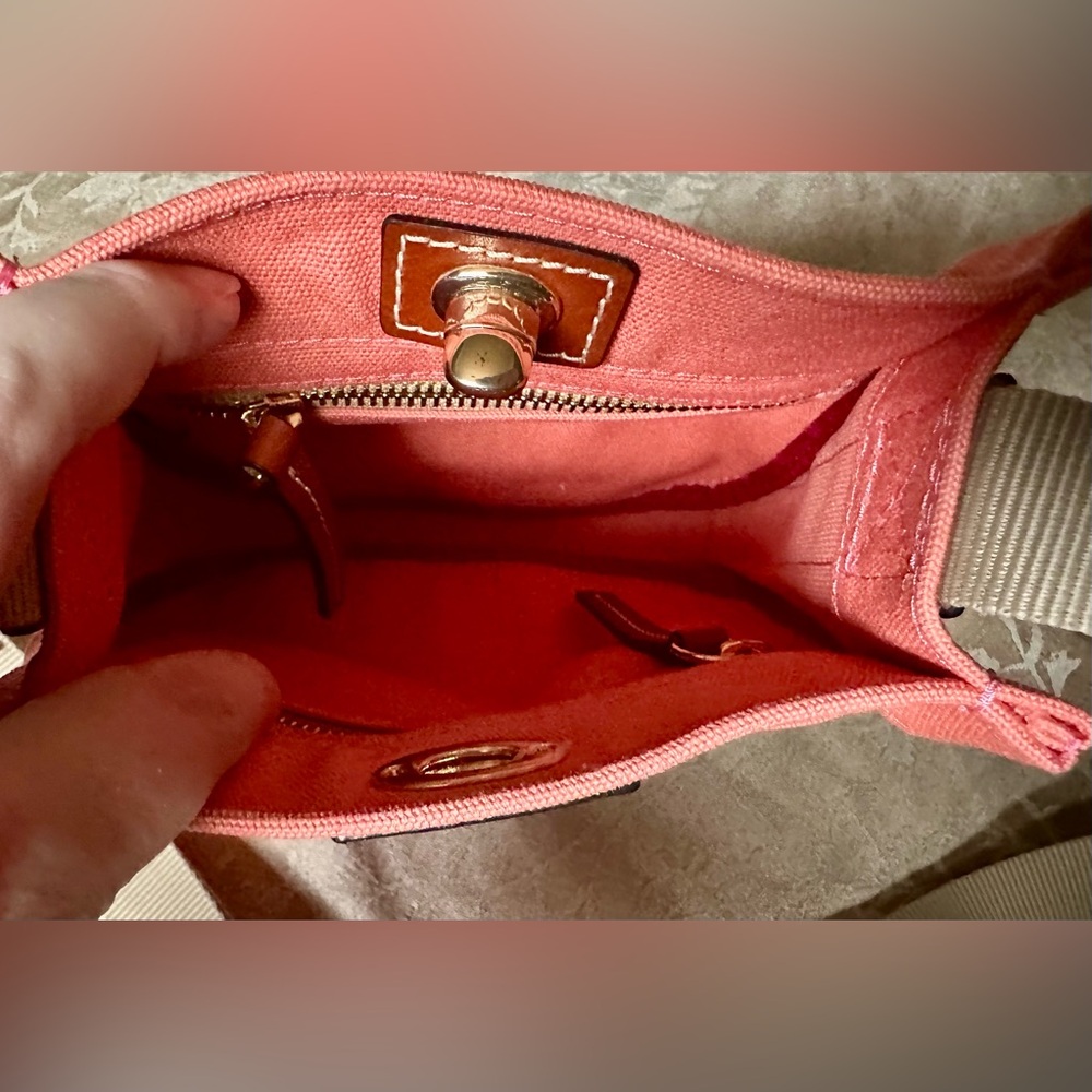 Dooney & Bourke Canvas Crossbody in Terracotta with Tan Strap Size 20 Mini - Picture 4 of 8